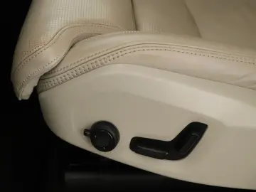 XC90