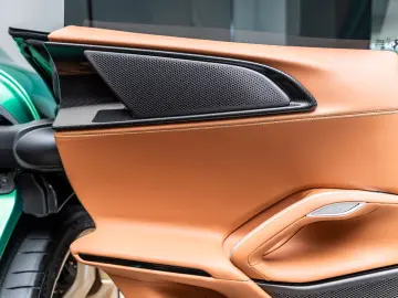 Purosangue V12 DCT 4WD
