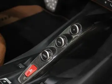 812 GTS V12