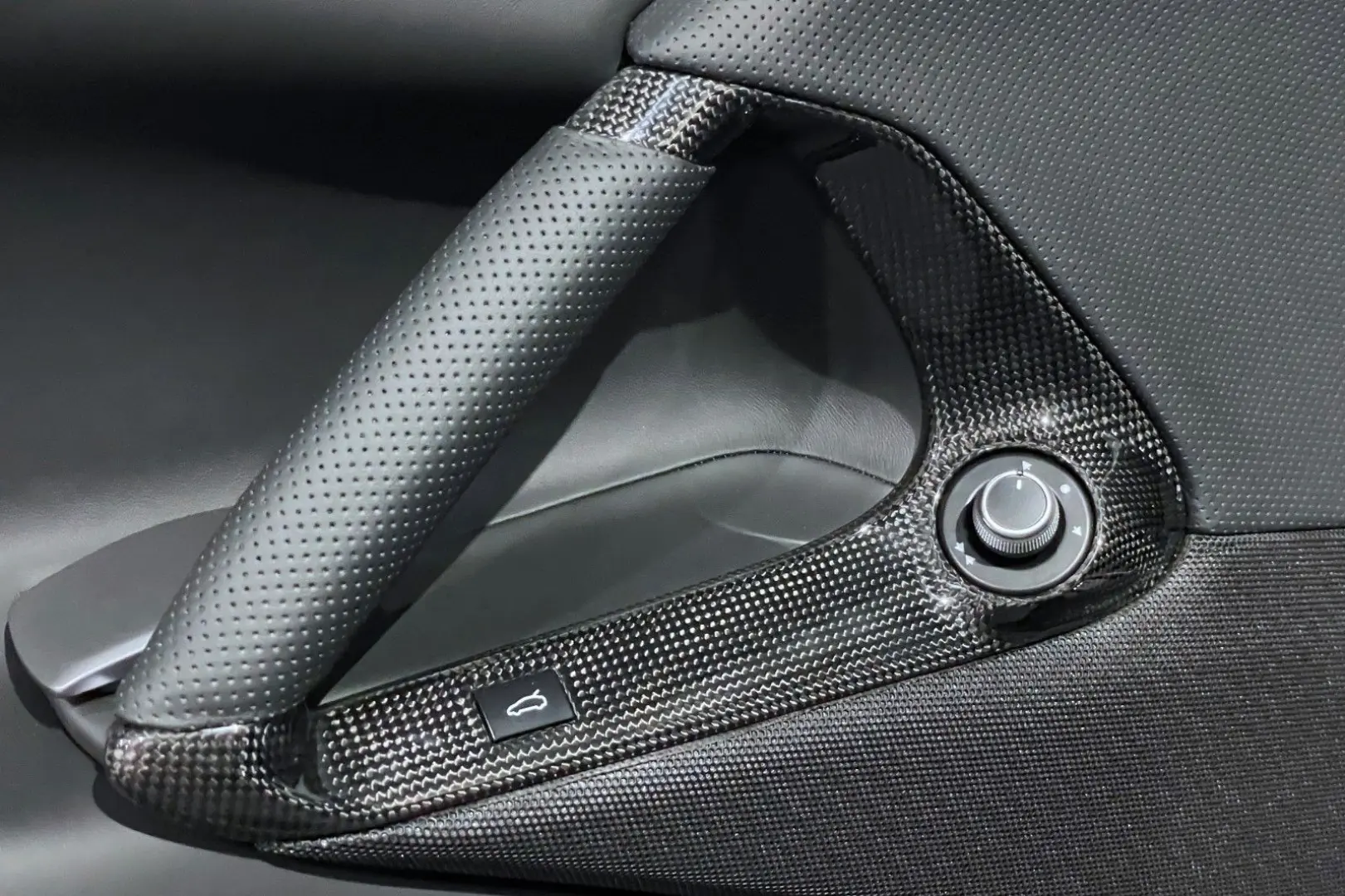812 GTS - FULL CARBON