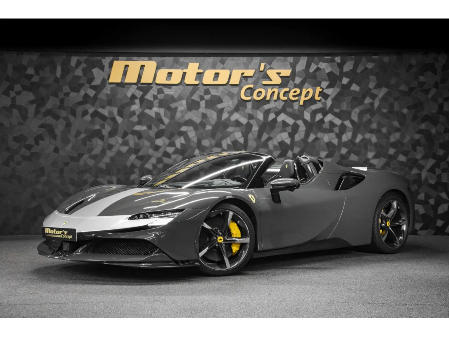 SF90 Spider V8 - FULL CARBON