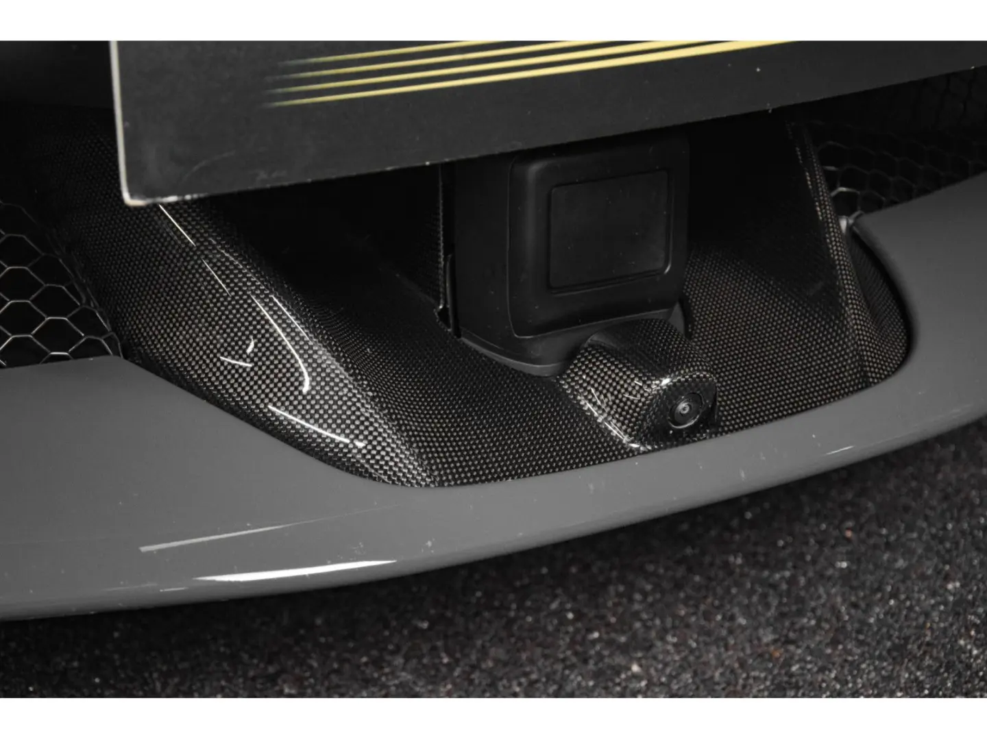 SF90 Spider V8 - FULL CARBON