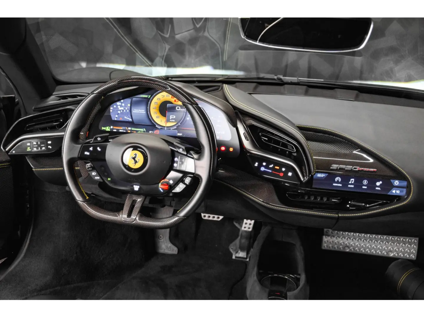 SF90 Spider V8 - FULL CARBON