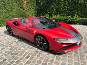 SF90 Spider