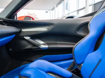 SF90 Spider*Tailor Made*Passenger*Lift*LED*
