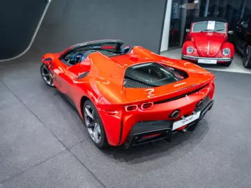 SF90 Spider Tailor Made Passenger Lift LED