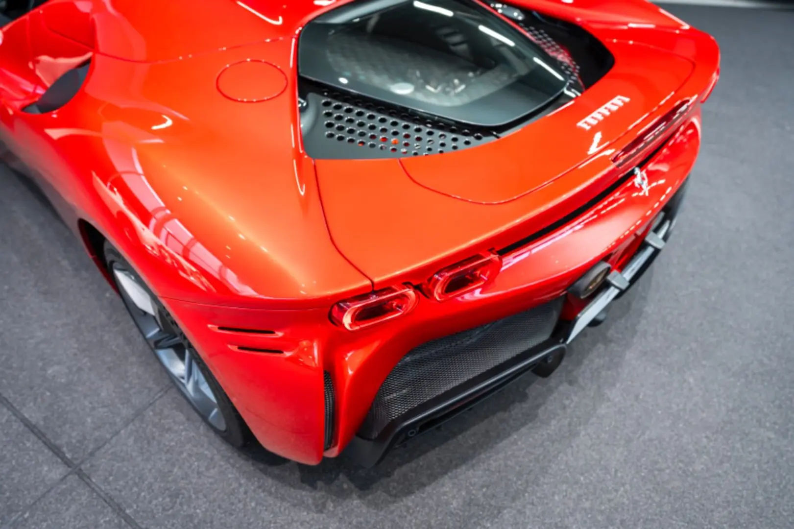 SF90 Spider*Tailor Made*Passenger*Lift*LED*