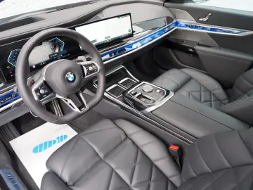 740d xDrive M Sport