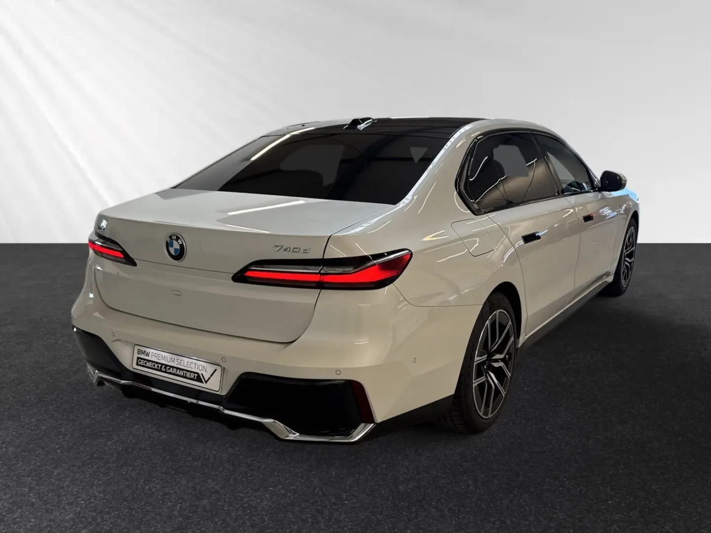 740d xDrive M Sport|SkyLounge|Standheizung