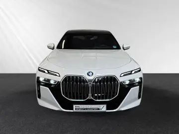 740d xDrive M Sport|SkyLounge|Standheizung