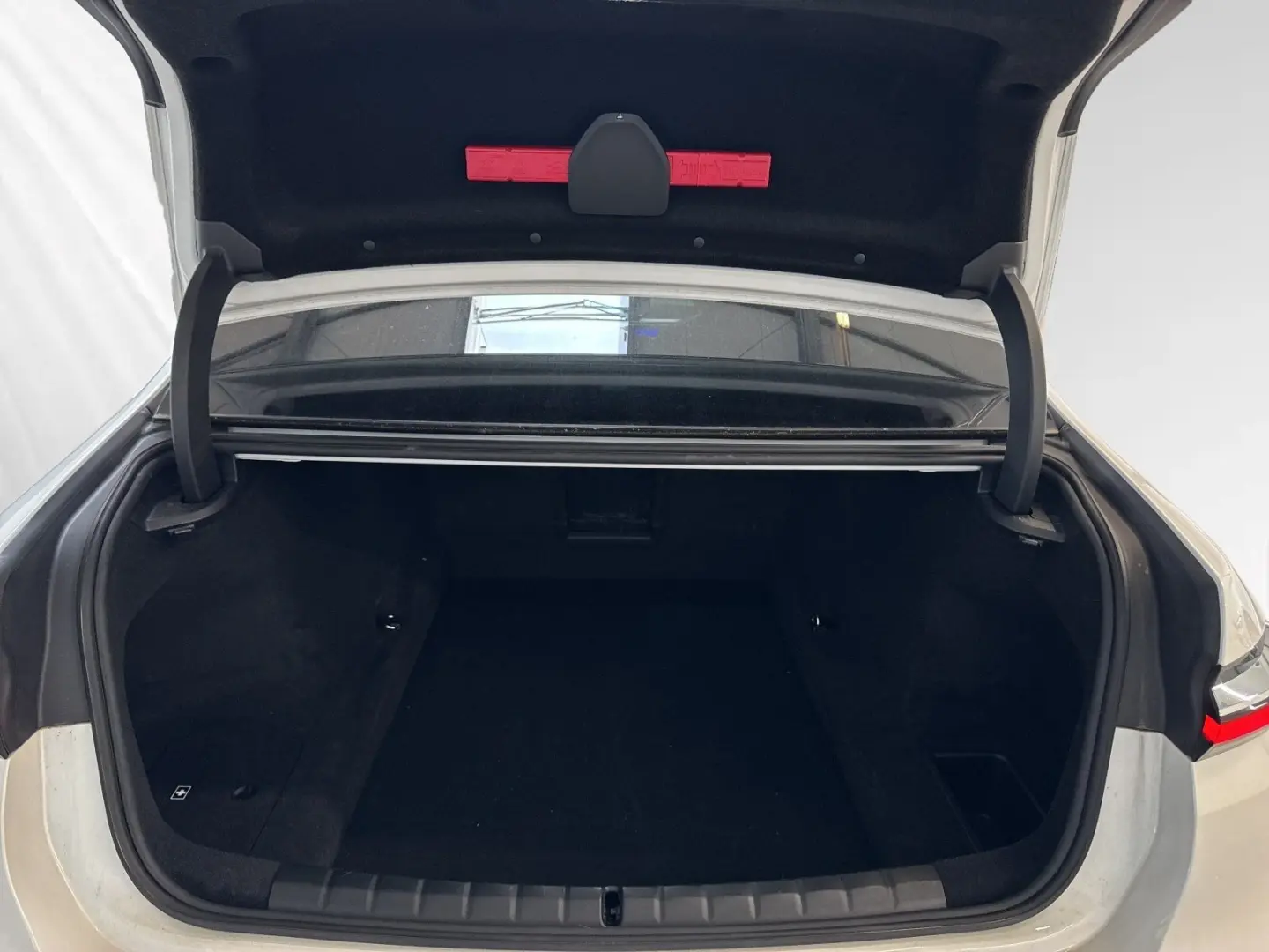 740d xDrive M Sport|SkyLounge|Standheizung