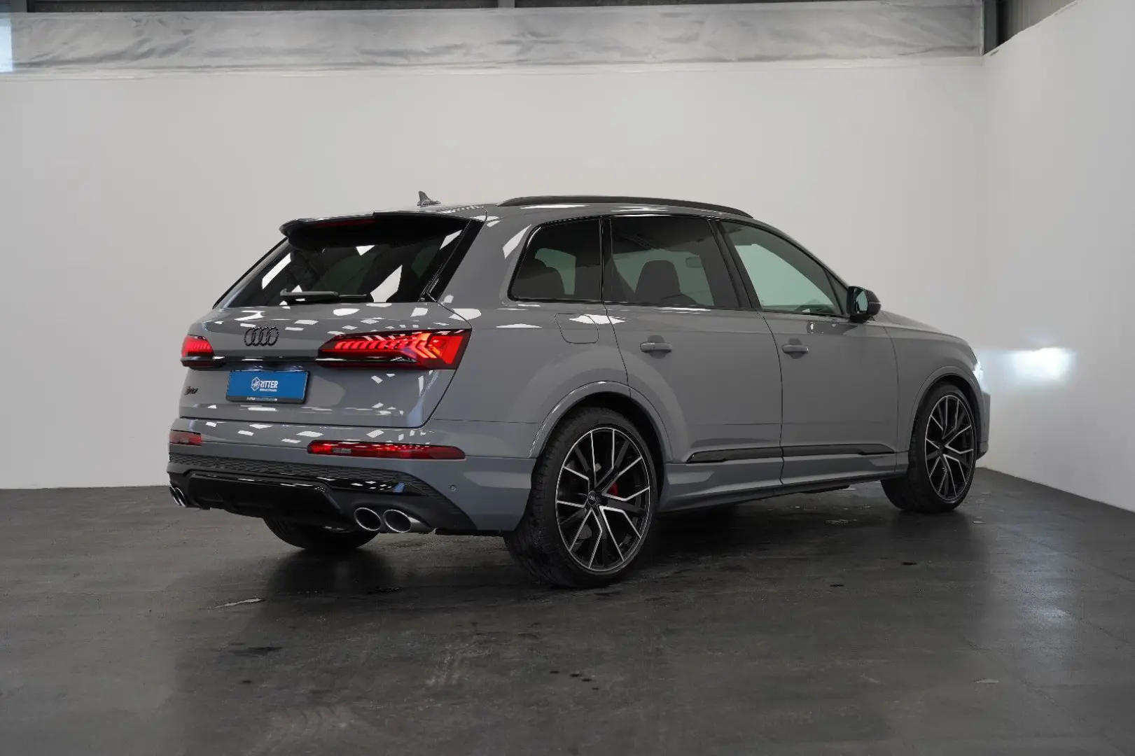 SQ7 V8 Competition plus*PANO*MatrixLED*Valcona*