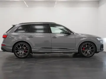 SQ7 V8 Competition plus*PANO*MatrixLED*Valcona*