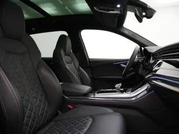SQ7 V8 Competition plus*PANO*MatrixLED*Valcona*