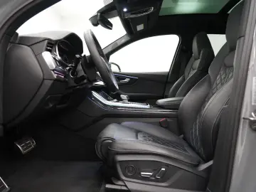 SQ7 V8 Competition plus*PANO*MatrixLED*Valcona*