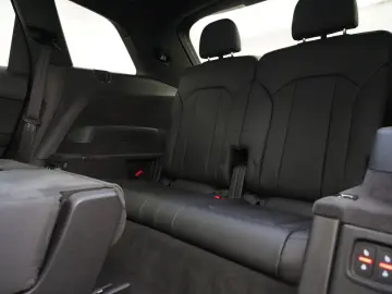 SQ7 V8 Competition plus*PANO*MatrixLED*Valcona*