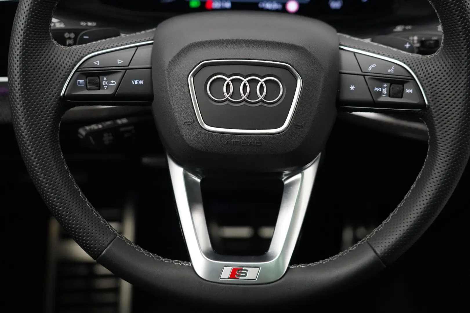 SQ7 V8 Competition plus*PANO*MatrixLED*Valcona*