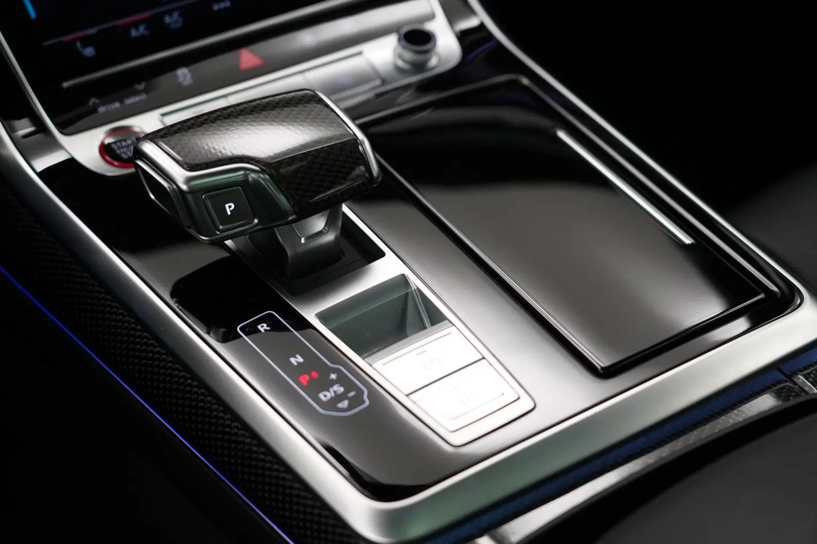 SQ7 V8 Competition plus*PANO*MatrixLED*Valcona*