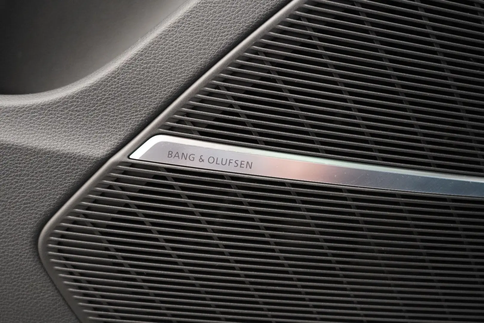 SQ7 V8 Competition plus*PANO*MatrixLED*Valcona*