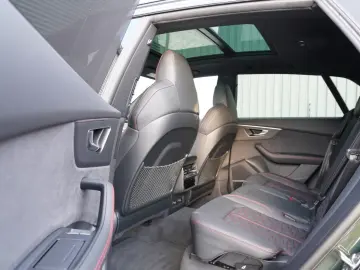 RSQ8 4.0TFSI quattro INDIVIDUAL DYNAMIK+ PANO