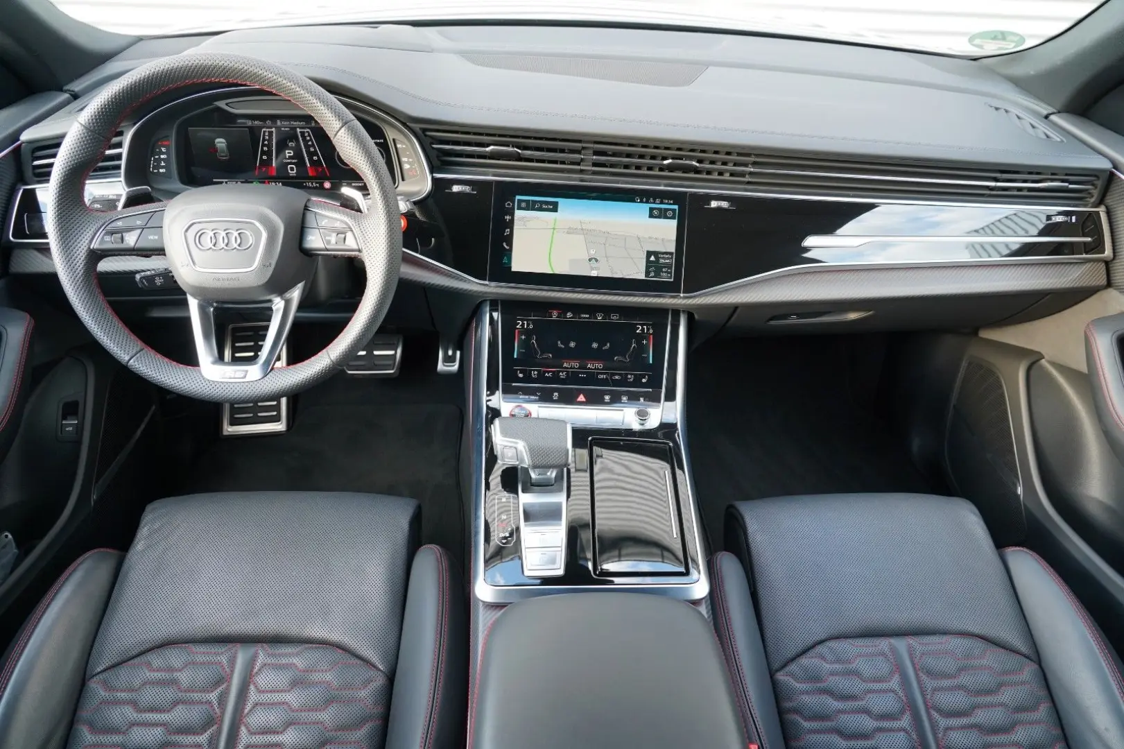 RSQ8 4.0TFSI quattro INDIVIDUAL DYNAMIK+ PANO