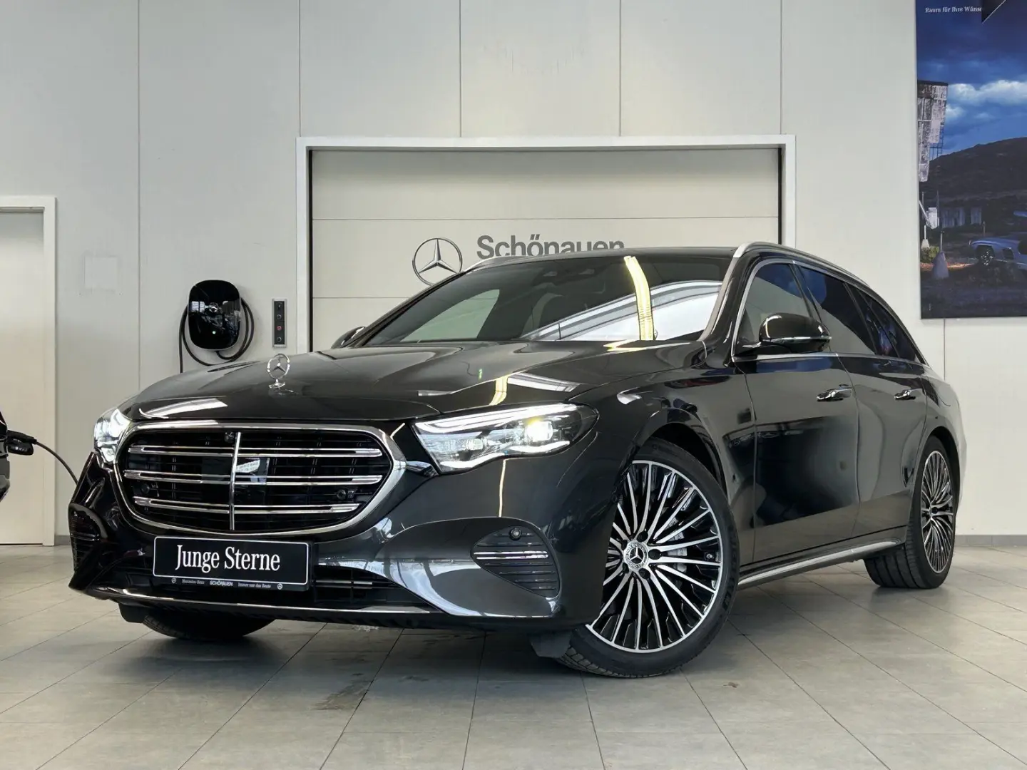 E 300e T AMG PANO+DISTR.+HUD+MEMORY+DIGITAL+AHK