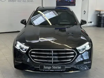 E 300e T AMG PANO+DISTR.+HUD+MEMORY+DIGITAL+AHK