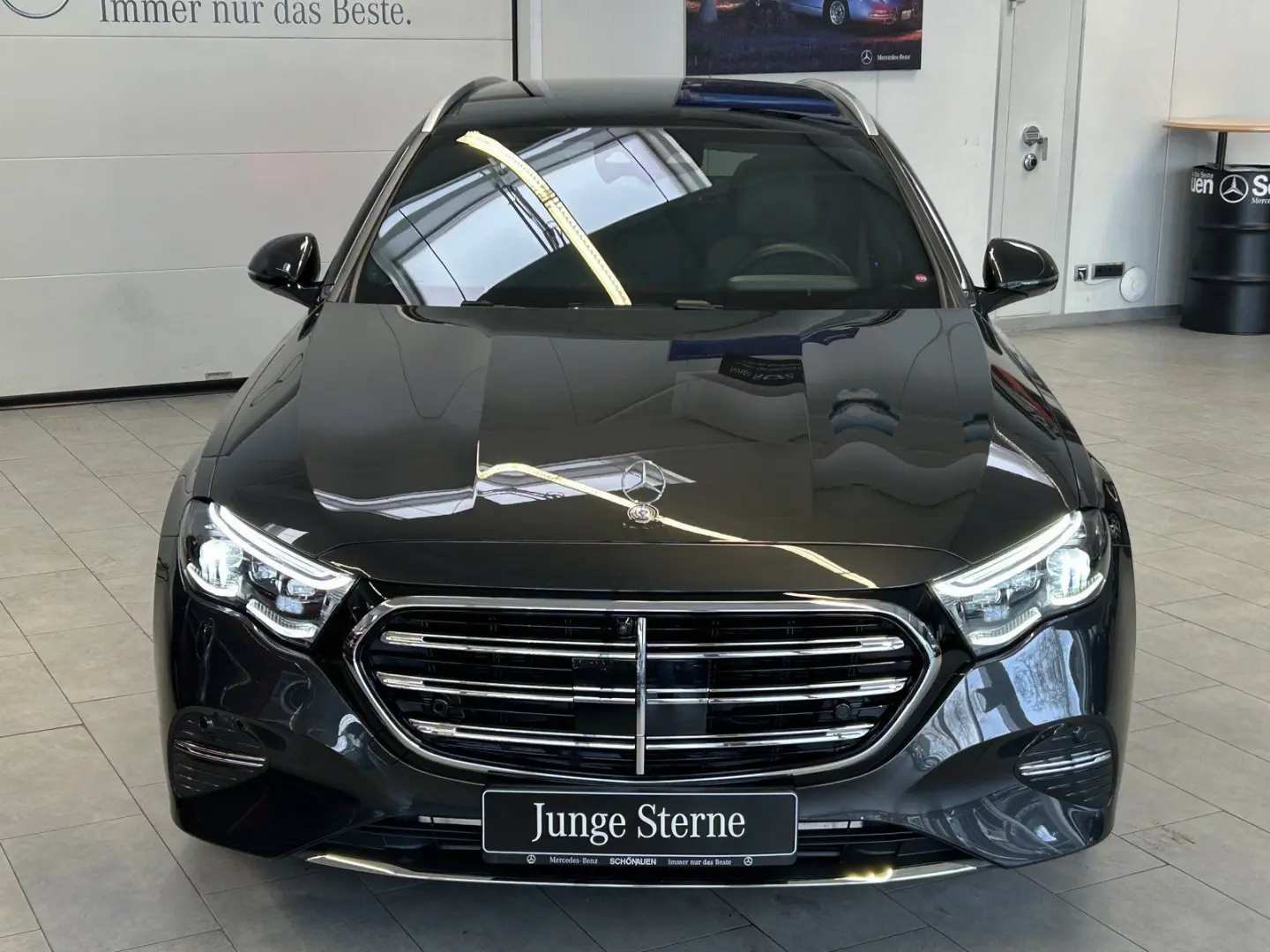 E 300e T AMG PANO+DISTR.+HUD+MEMORY+DIGITAL+AHK