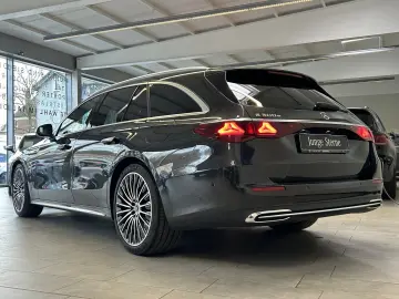 E 300e T AMG PANO+DISTR.+HUD+MEMORY+DIGITAL+AHK