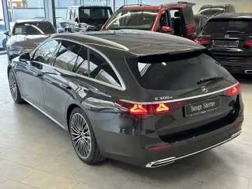 E 300e T AMG PANO+DISTR.+HUD+MEMORY+DIGITAL+AHK