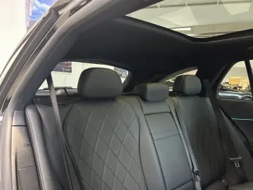 E 300e T AMG PANO+DISTR.+HUD+MEMORY+DIGITAL+AHK