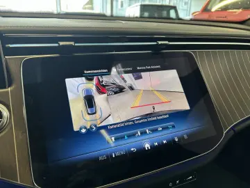 E 300e T AMG PANO+DISTR.+HUD+MEMORY+DIGITAL+AHK