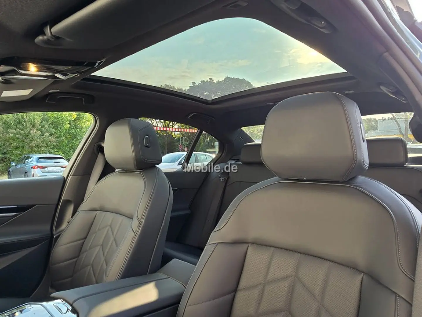 520i M Sportpaket*Komfortsitze*Pano*AHK*h/k*DA+*