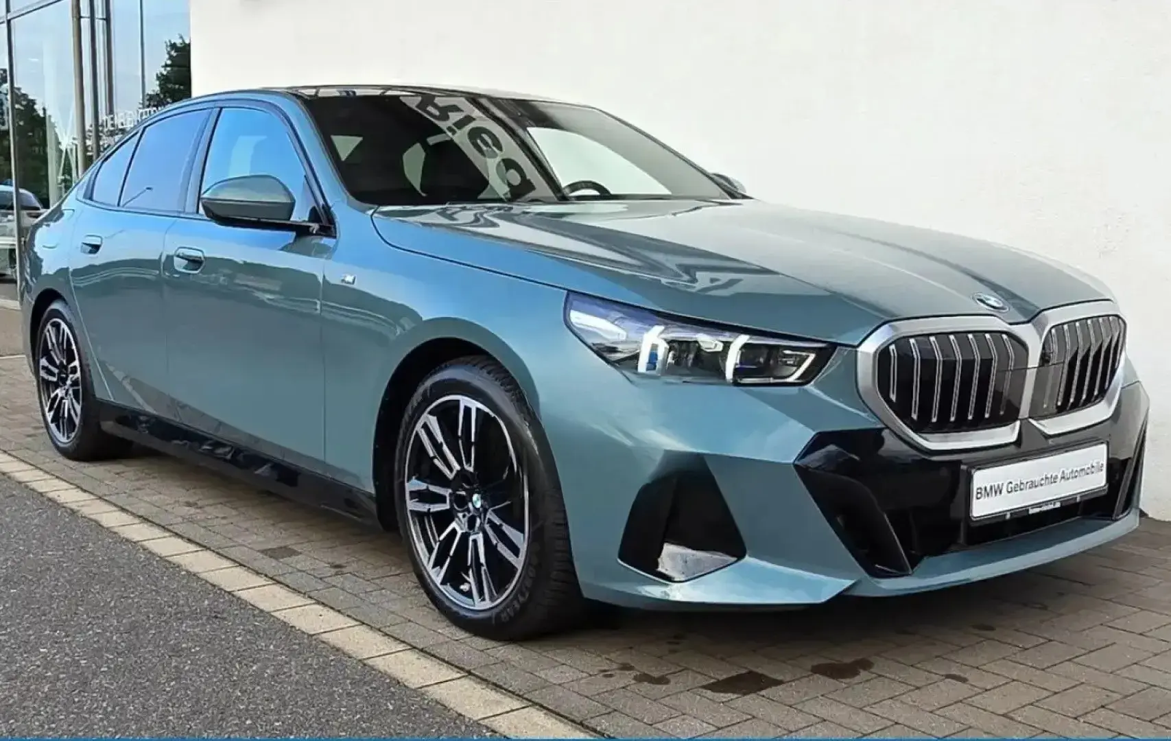 520i M Sportpaket*Komfortsitze*Pano*AHK*h/k*DA+*