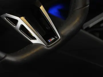520d xDrive M Sport Pro Pano HUD HK ACC 360 21