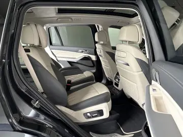 X7 xDrive 40 i M Sport 6-Sitzer Pano H+K 23