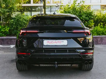 Lamborghini Urus S