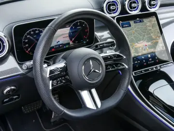 GLC 220d 4M AMG|LED|NAVI|PANO|AHK|KEYL|MEMORY