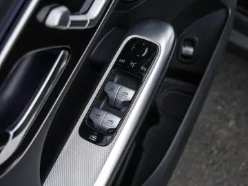 GLC 220d 4M AMG|LED|NAVI|PANO|AHK|KEYL|MEMORY