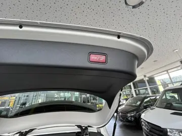 GLC 220 d 4M Avantgarde/Advanced/LED/Panorama-SD