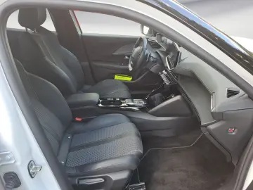 2008 GT PureTech 130 EAT8 R-Kamera Navi Sitzheiz