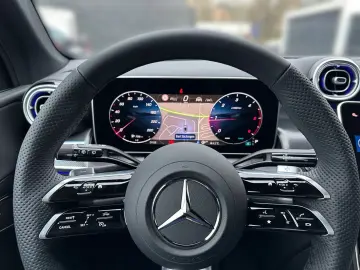 GLC 220 d 4Matic AMG+AHK+PANO+EASY-PACK+DIST
