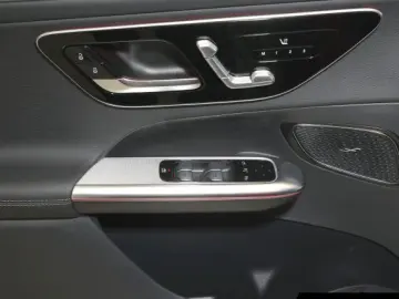 GLC 220 d 4M AMG Line Night/Pano/Distr/Kamer/AHK