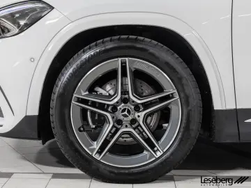 GLA 220 4MATIC AMG LED Pano AHK DISTRONIC