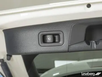 GLA 220 4MATIC AMG LED / Pano / AHK / DISTRONIC