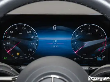 GLA 220 4MATIC AMG LED / Pano / AHK / DISTRONIC