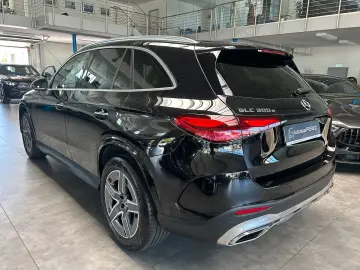 GLC 300 e 4M AMG PREMIUM DISTRONIC-AHK-BURMESTER