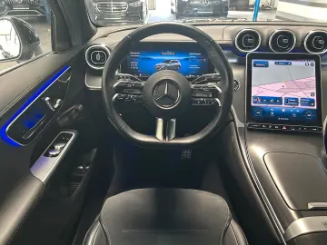 GLC 300 e 4M AMG PREMIUM DISTRONIC-AHK-BURMESTER