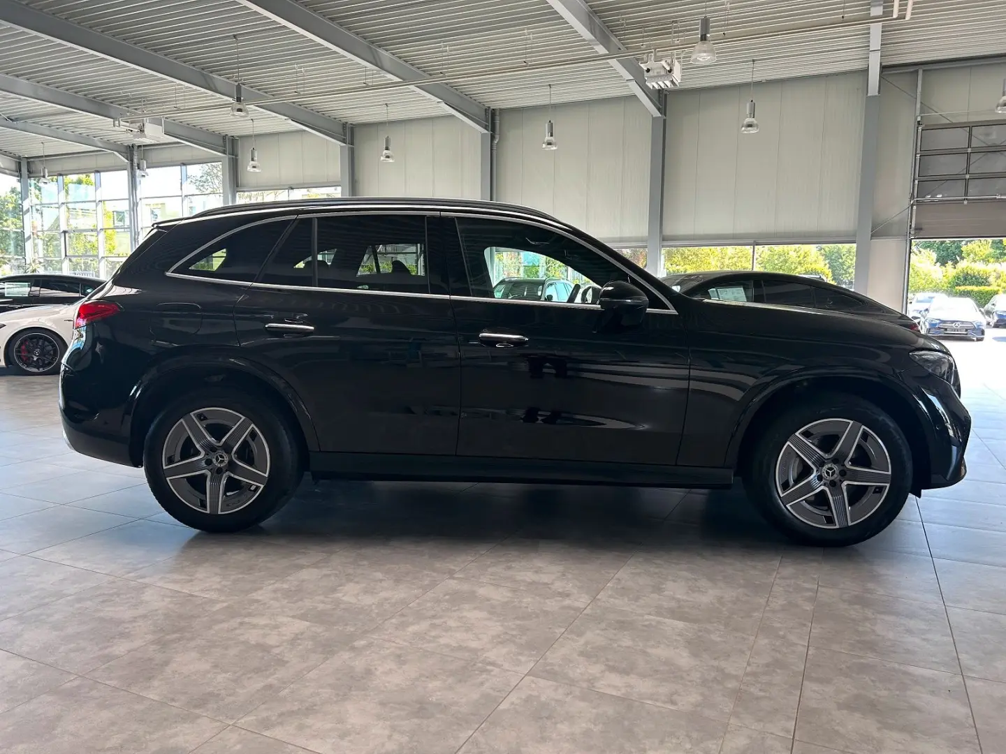 GLC 300 e 4M AMG PREMIUM DISTRONIC-AHK-BURMESTER