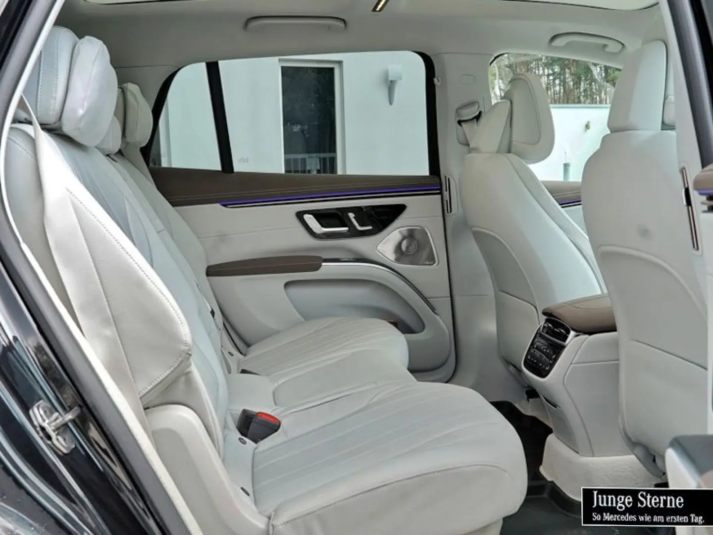 EQS 450+ SUV AMG+HYPERSCREEN+BURMESTER3D+AIR+FAH